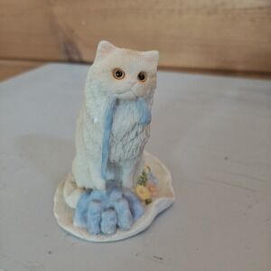 Vintage 1999 Stone‎ Critters Persian Ribbon Ripper Figurine 4" SC-1147